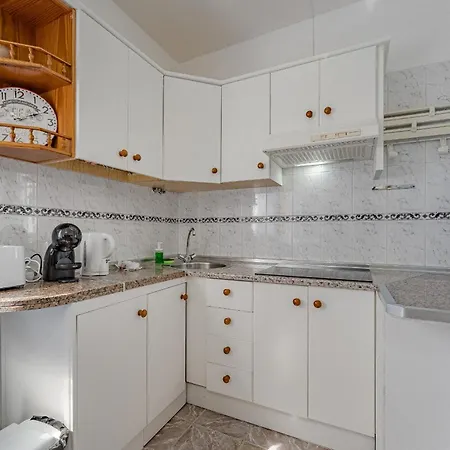 Sea View Red Summer Breeze Apartman