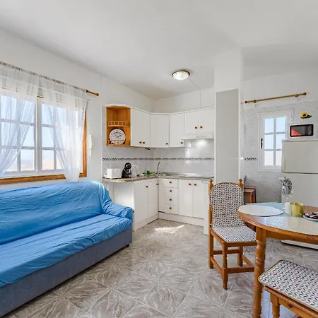 Sea View Red Summer Breeze Apartman Arico