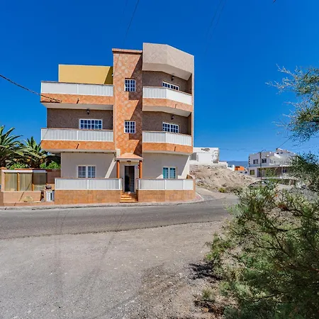 Apartment Sea View Red Summer Breeze Arico